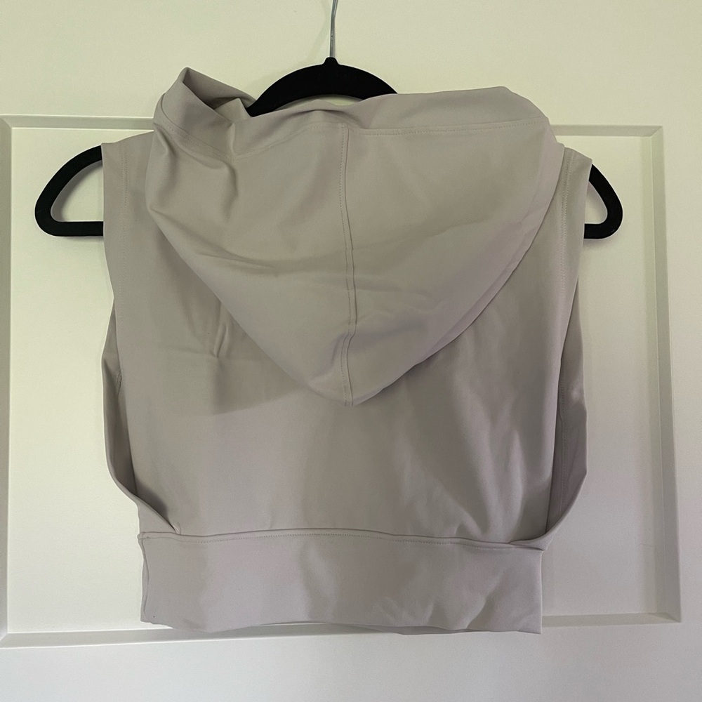 Wave Athletics Hooded Top (NWOT)